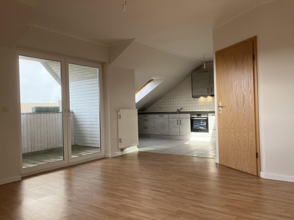 Thumbnail-Lichtdurchflutete 2-Zimmerwohnung mit Loggia in ruhiger Stadtrandlage von Husum
