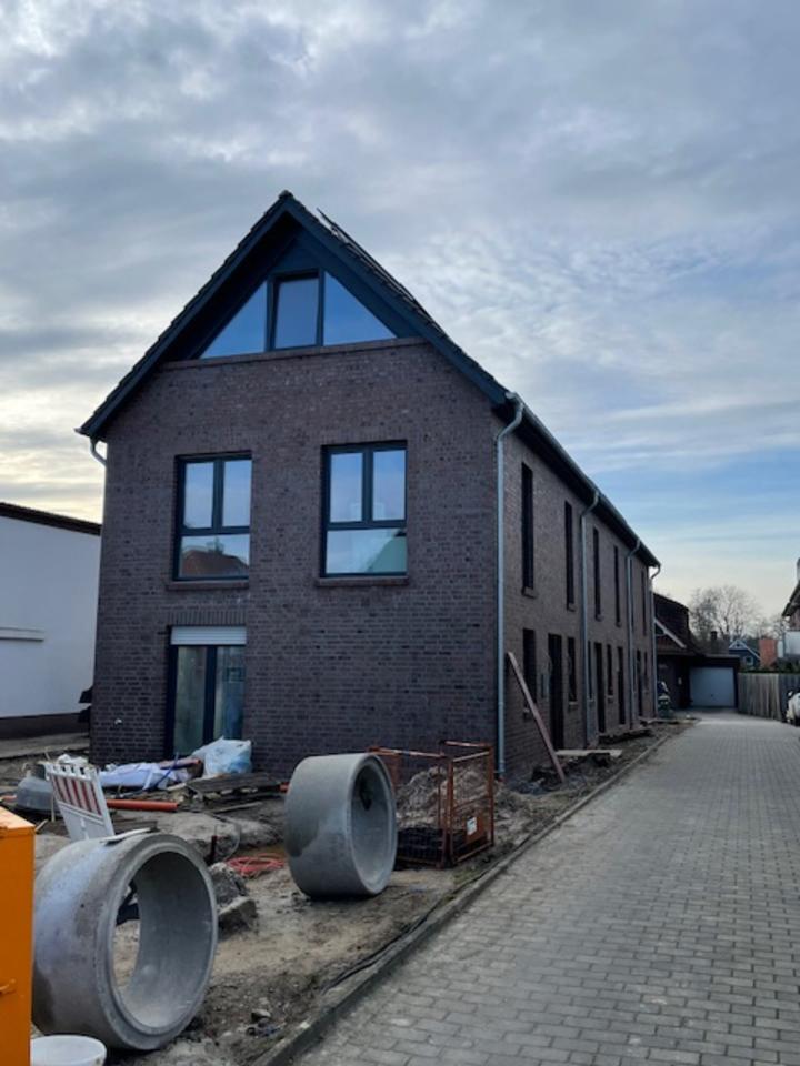 Thumbnail-Reihenhaus Neubau (3 Einheiten) KFW 40 QNG Nachhaltigkeitszertifi