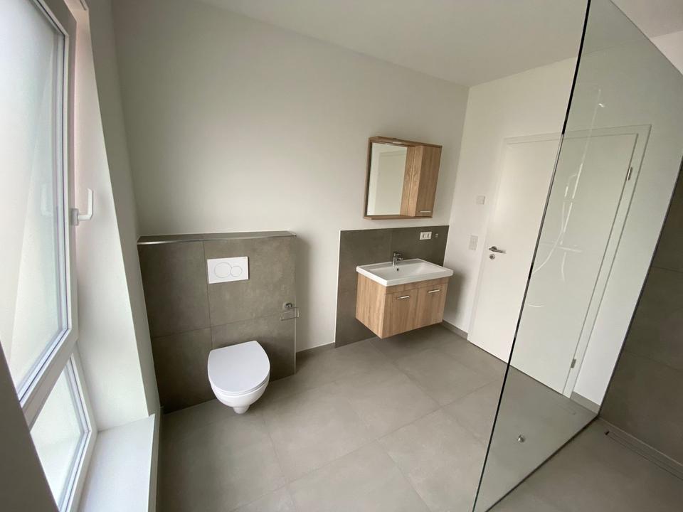 Thumbnail-Einfamilienhaus mit Garage