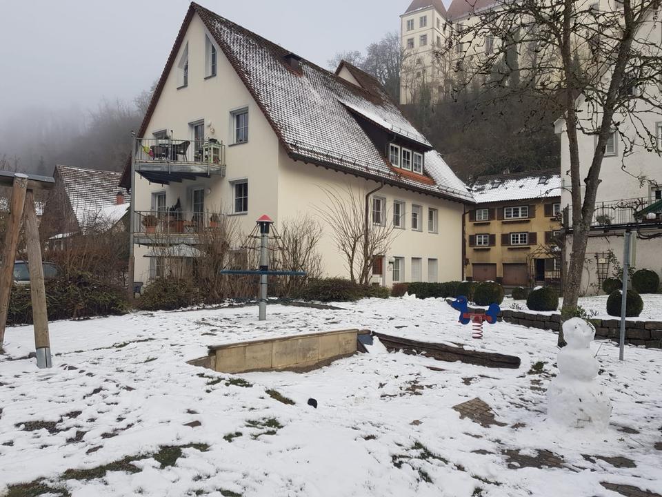 Thumbnail-Schöne Gut aufgeteilte 2 Zimmer Wohnung mit Balkon