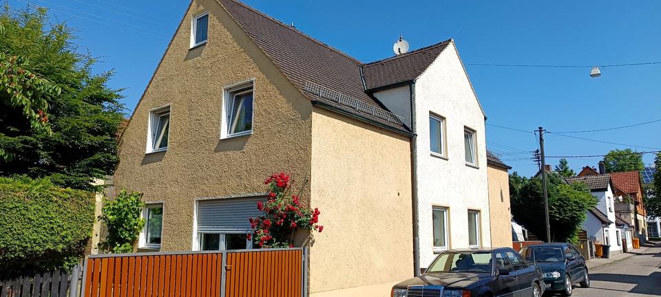 Thumbnail-Einfamilienhaus in A.-Kriegshaber mit großen Nebengebäuden
