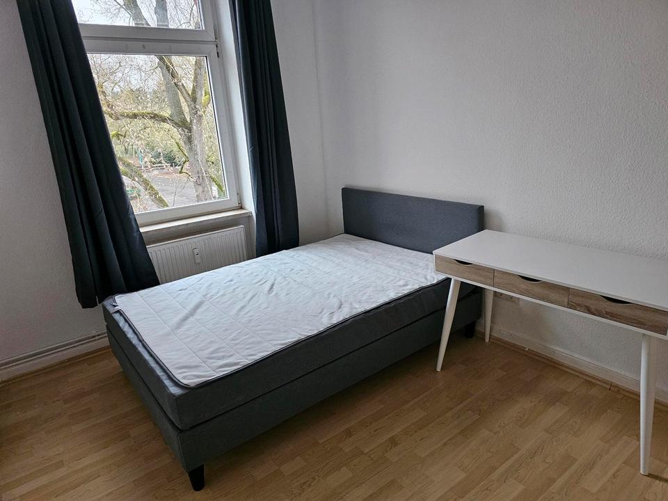 Thumbnail-Möblierte 2 Zimmer Wohnung Küche Bad