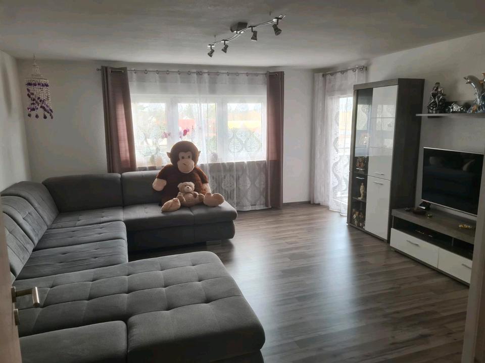 Thumbnail-Moderne 3,5-Zimmer Wohnung mit Balkon in Rottenburg am Neckar