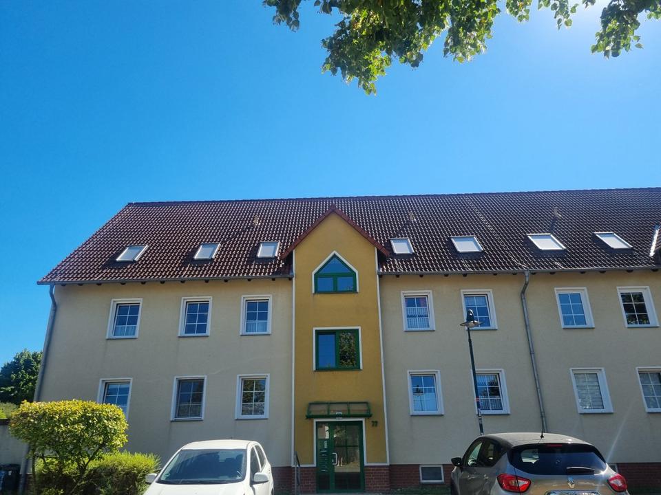 Thumbnail-Charmante 2-Zimmer-Wohnung mit großzügigen, hellen Räumen in ruhiger Lage