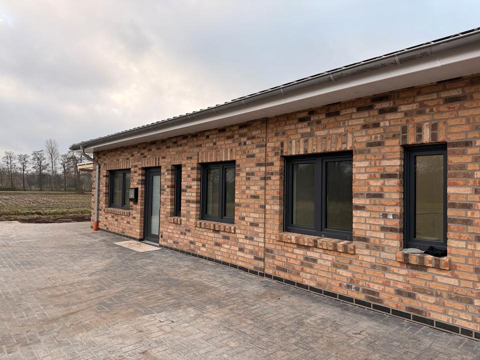 Thumbnail-Moderner Neubau Bungalow mit hochwertiger Ausstattung -Erstbezug