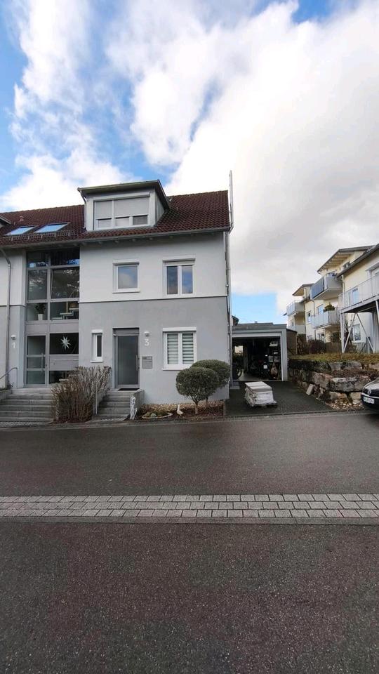 Thumbnail-Gepflegte 5-Zimmer-Wohnung im Haus-im-Haus-Konzept mit Garage