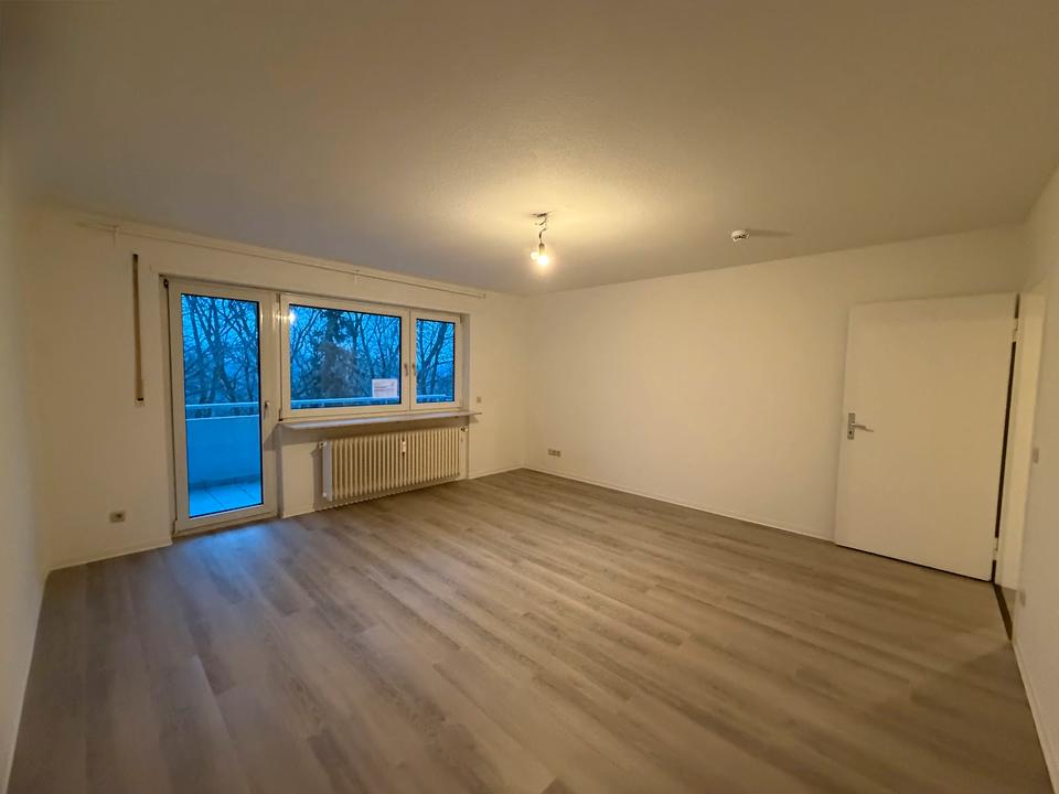 Thumbnail-helle 2-Zimmer-Wohnung mit Balkon