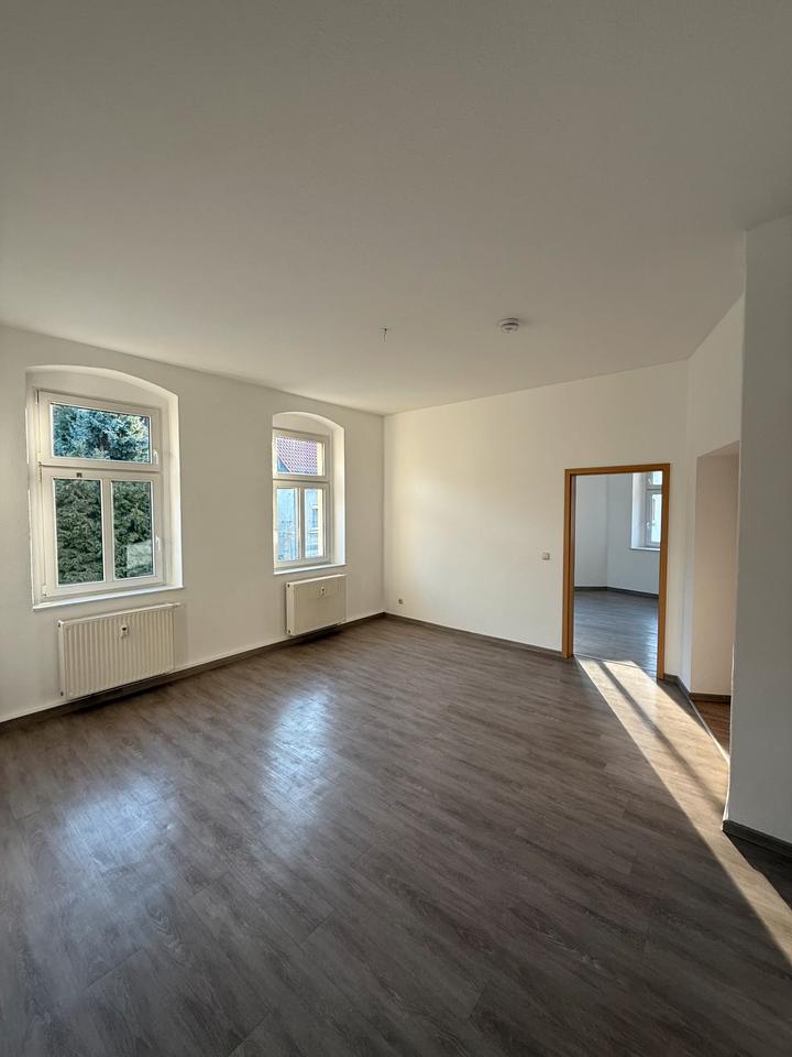 Thumbnail-Renovierte 4-Raum-Wohnung mit Tageslichtbad in Döbeln – sofort bezugsfrei