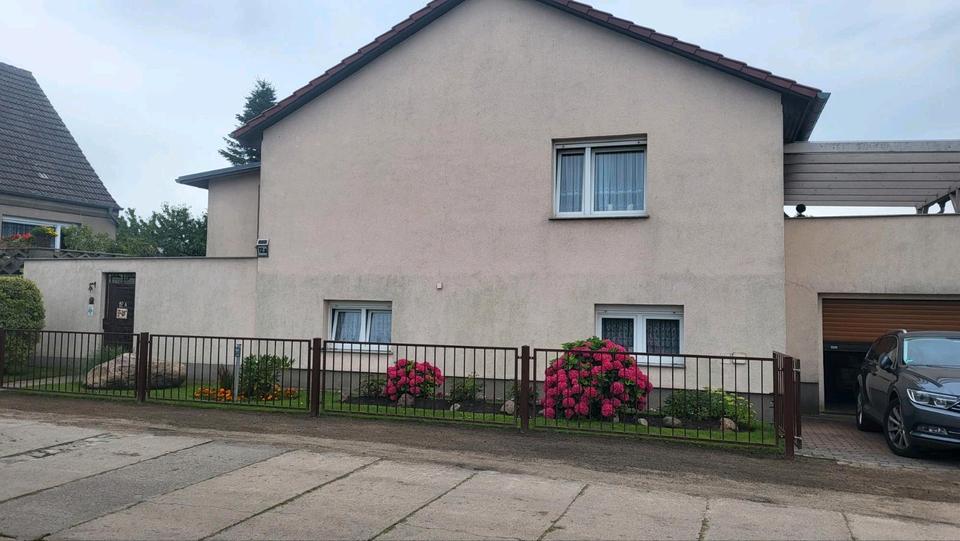 Thumbnail-Einfamilienhaus mit Bungalow