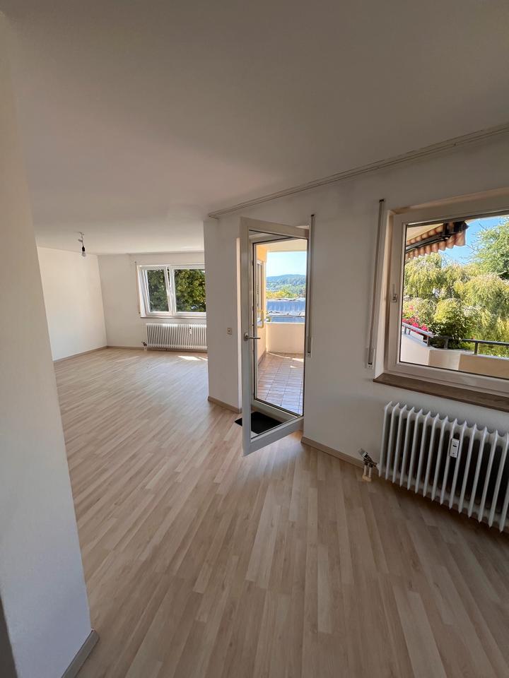 Thumbnail-Helle 3,5 Zimmer Wohnung im Reusch