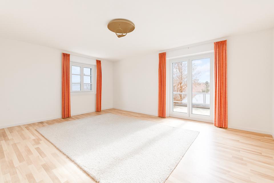 Thumbnail-Haus im Haus! Einzigartige Maisonette-Wohnung in bester Lage von Herrenberg mit Garage