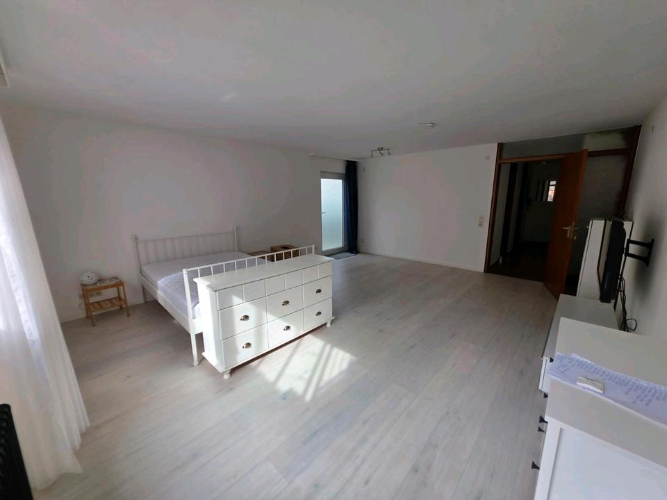 Thumbnail-Helle 1-Zimmerwohnung möbeliert befristet zu vermieten