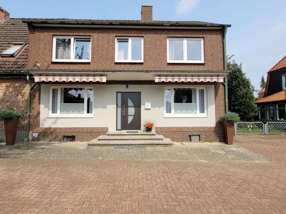 Thumbnail-Schöne helle 3 Zimmer-Wohnung,OG in Svd ab 01.02.26 zu vermieten!