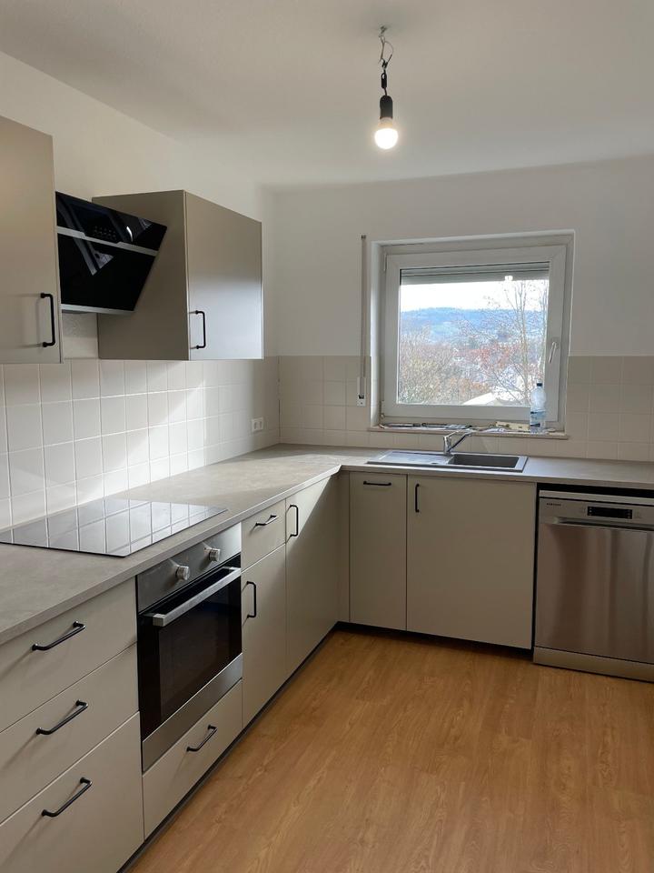 Thumbnail-TOP-Renovierte 3,5-Zi-Whg. in Obersulm inkl. TG, Balkon&neuer EBK