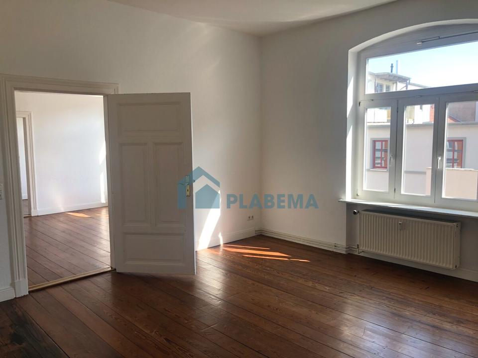 Thumbnail-3- Zimmer- Altbauwohnung in der Werdervorstadt mit neuwertiger Einbauküche