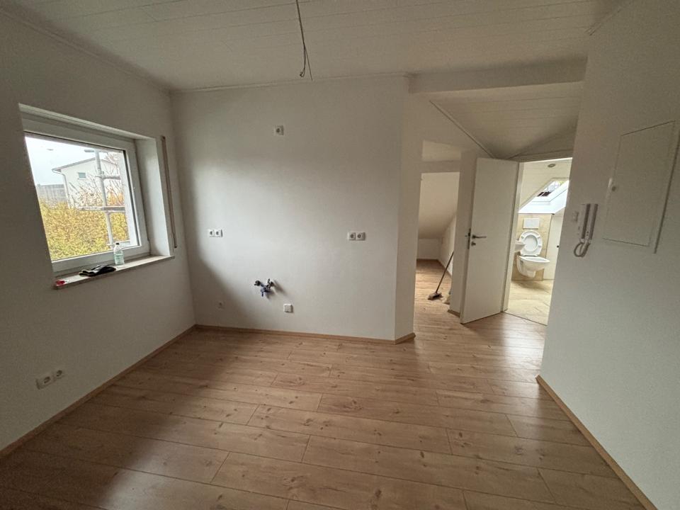 Thumbnail-Bayerbach 2 Zimmer Mansarden Wohnung DG