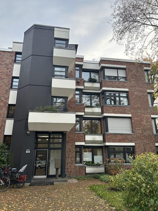 Thumbnail-Hochwertig ausgestattete 3-Zimmer-Wohnung in D-Mörsenbroich mit TG-Stellplatz