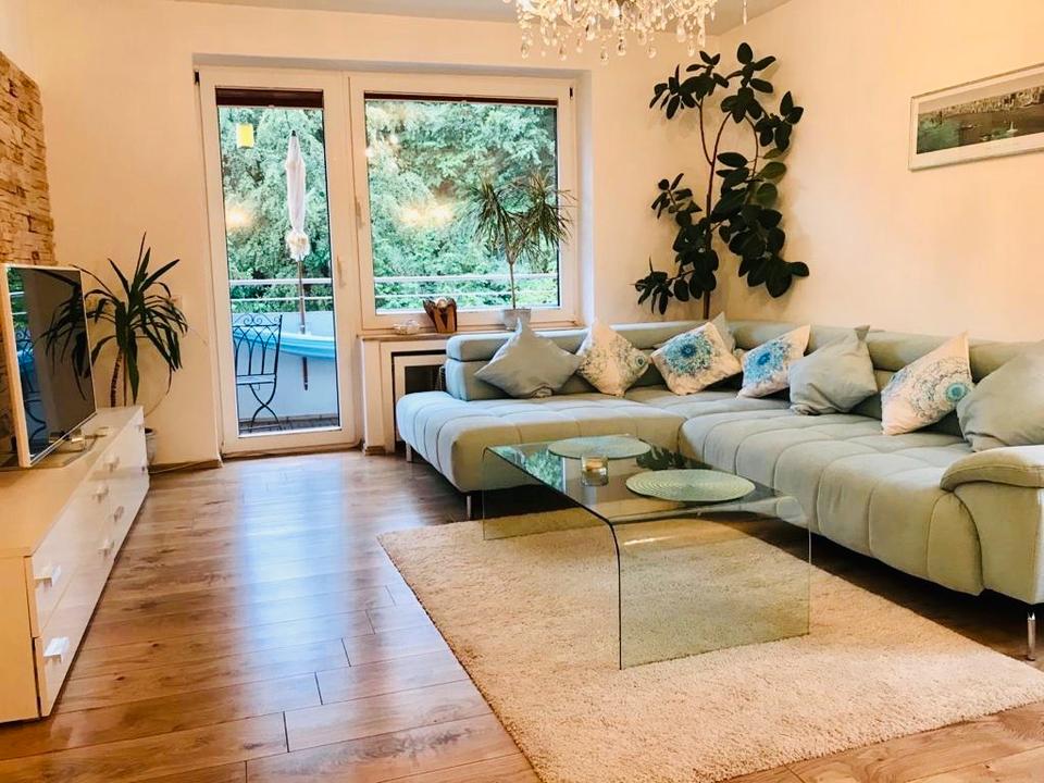 Thumbnail-3-Zimmer Wohnung, 104 m² Balkon, Tiefgarage voll möbliert