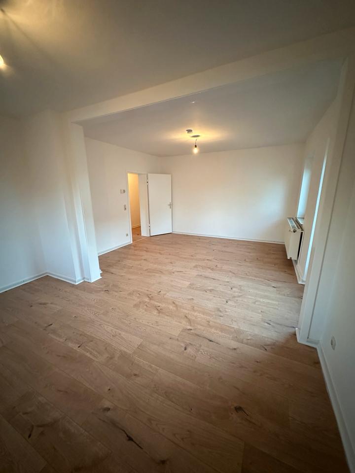 Thumbnail-Schöne 2-Zimmer-Wohnung mit Balkon – ab sofort frei