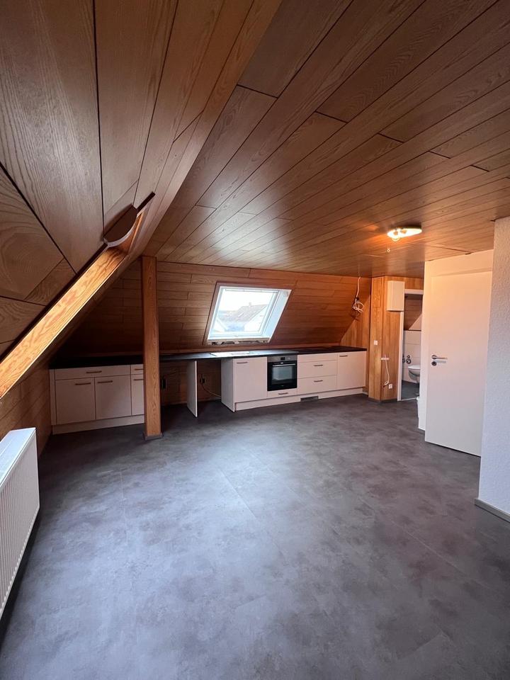 Thumbnail-2-Zimmer-Dachgeschosswohnung in Bad Friedrichshall