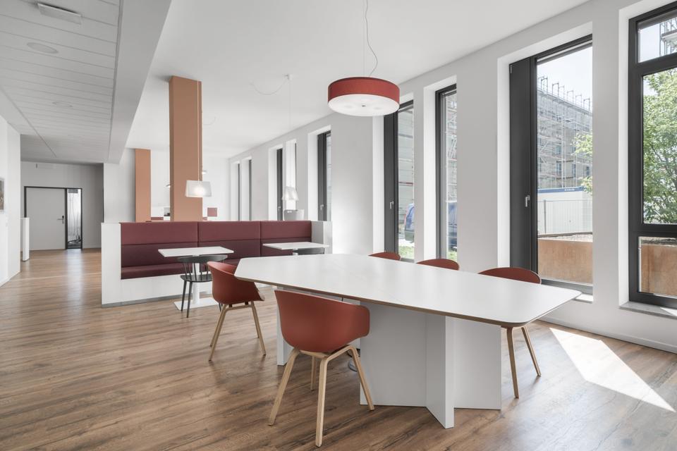 Thumbnail-Privater Büroraum für 4 Person in REGUS Berliner Carree