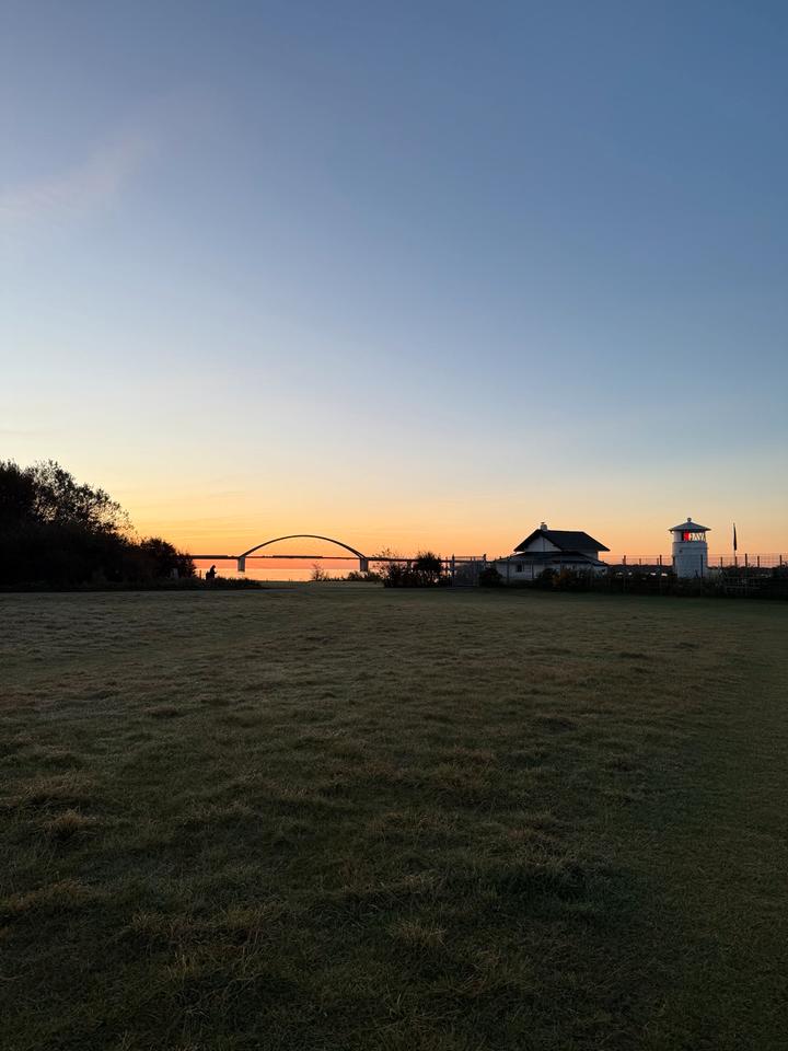 Thumbnail-Eigener Wohnbereich mit eigenem Bad in großer Wohnung