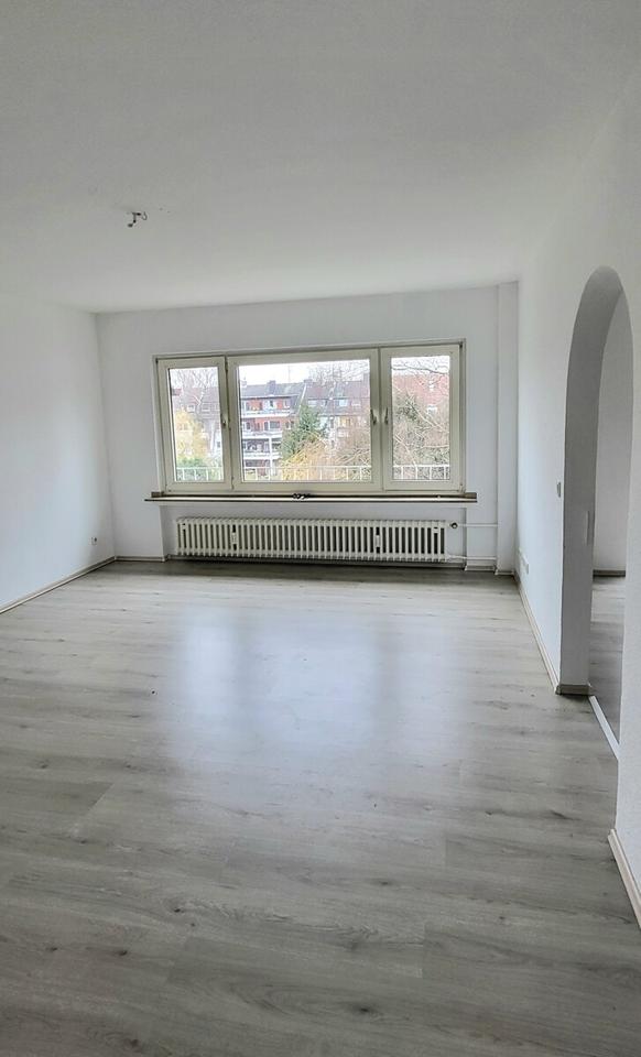 Thumbnail-+++ renovierte 3 Zimmer-Wohnung mit Balkon in EssenRüttenscheid +++