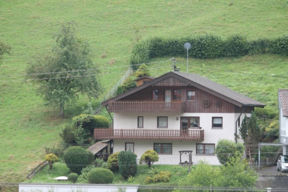 Thumbnail-Schönes massives Haus mit ELW und Energieeffizienszklasse 