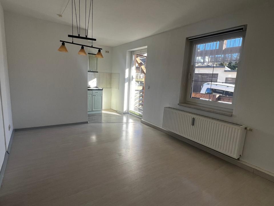 Thumbnail-Frisch sanierte 2-Zimmer-Wohnung mit EBK und Balkon