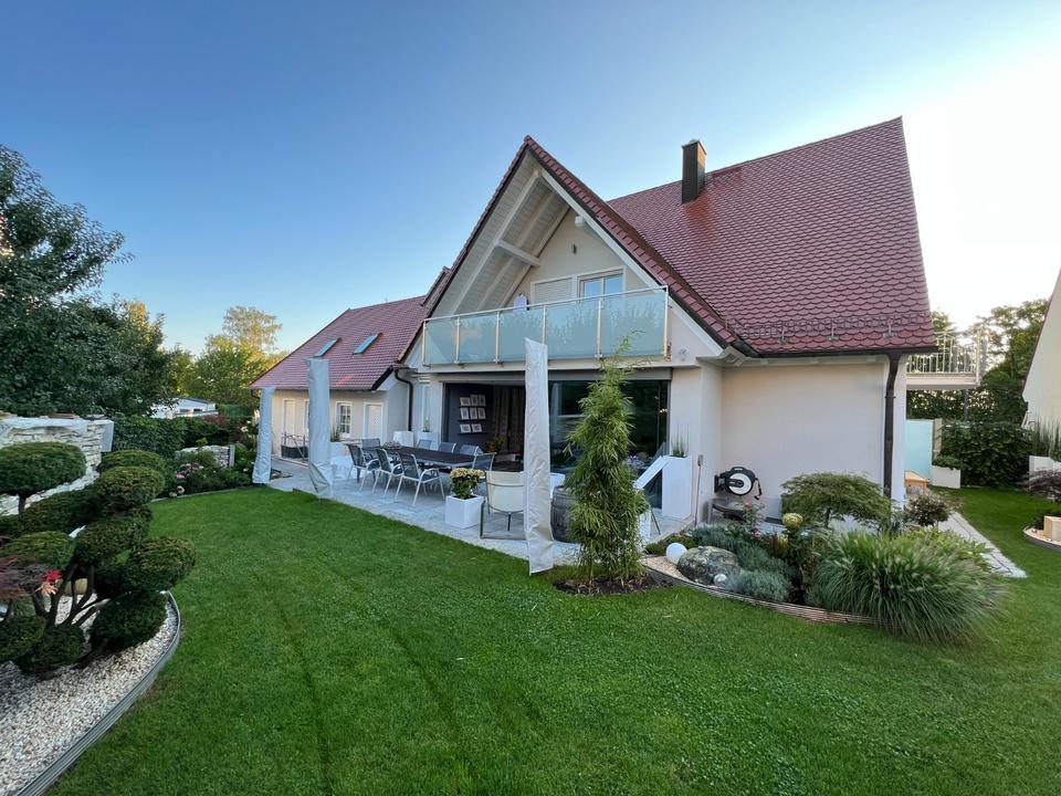 Thumbnail-Helle 3,5-Zimmer-Wohnung mit 2 Balkonen in Erdweg