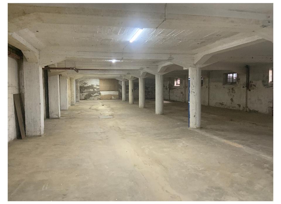 Thumbnail-Lagerfläche in Tiefgarage mit Aufzug – 520 m² in Bad Neuenahr-Lohrsdorf zu vermieten