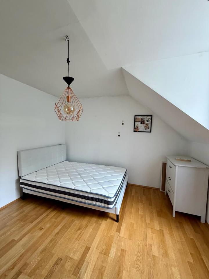 Thumbnail-Gemütliches, schönes 1-Zimmer-Zimmer in einer WG