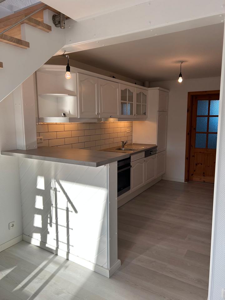 Thumbnail-Gemütliche 2-Zi. DG-Maisonette-Whg. im Landhausstil, ca. 48 qm