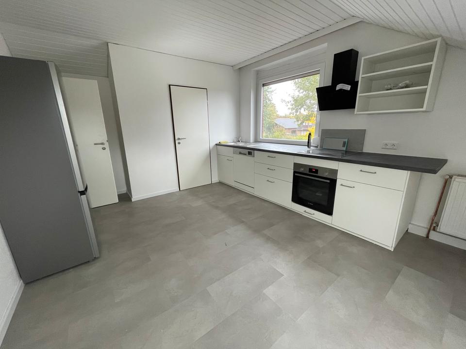 Thumbnail-Gemütliche & modernisierte DG Wohnung ab 1.8. zu vermieten