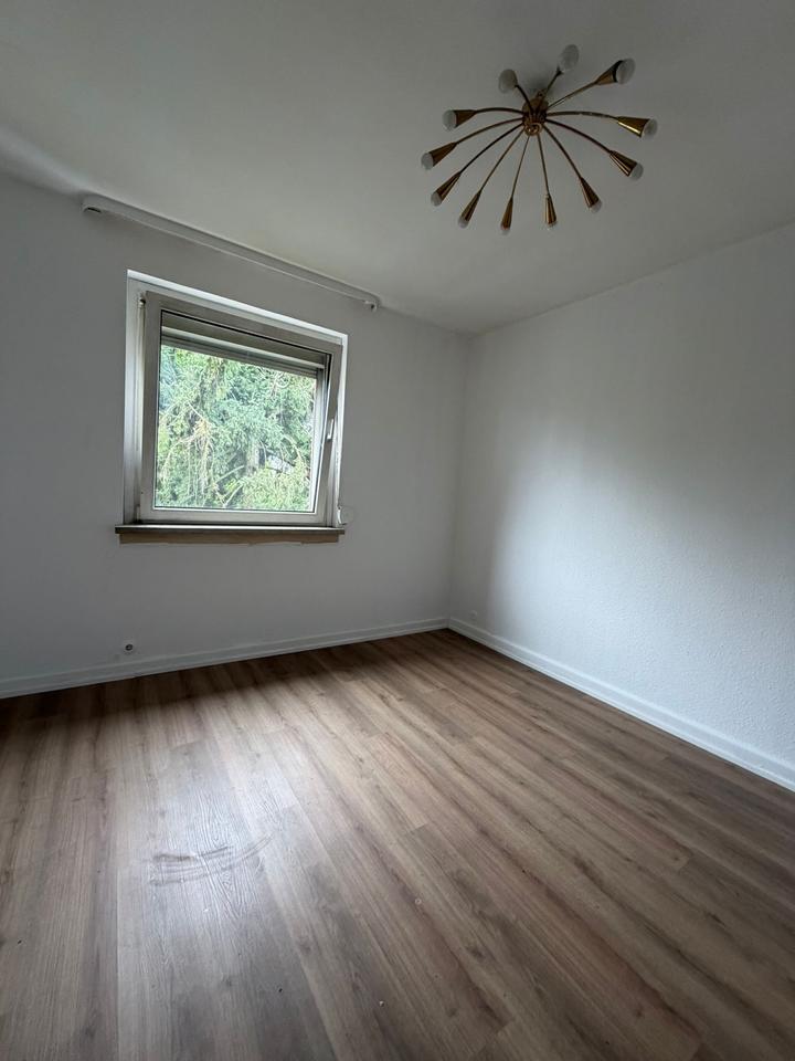 Thumbnail-1-Zimmer 30qm Wohngemeinschaft in Frankfurt Hanauerlandstr Nähe