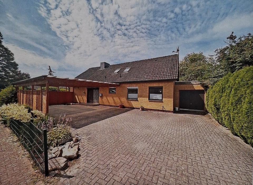 Thumbnail-Einfamilienhaus Zweifamilienhaus mit Platz für die ganze Familie