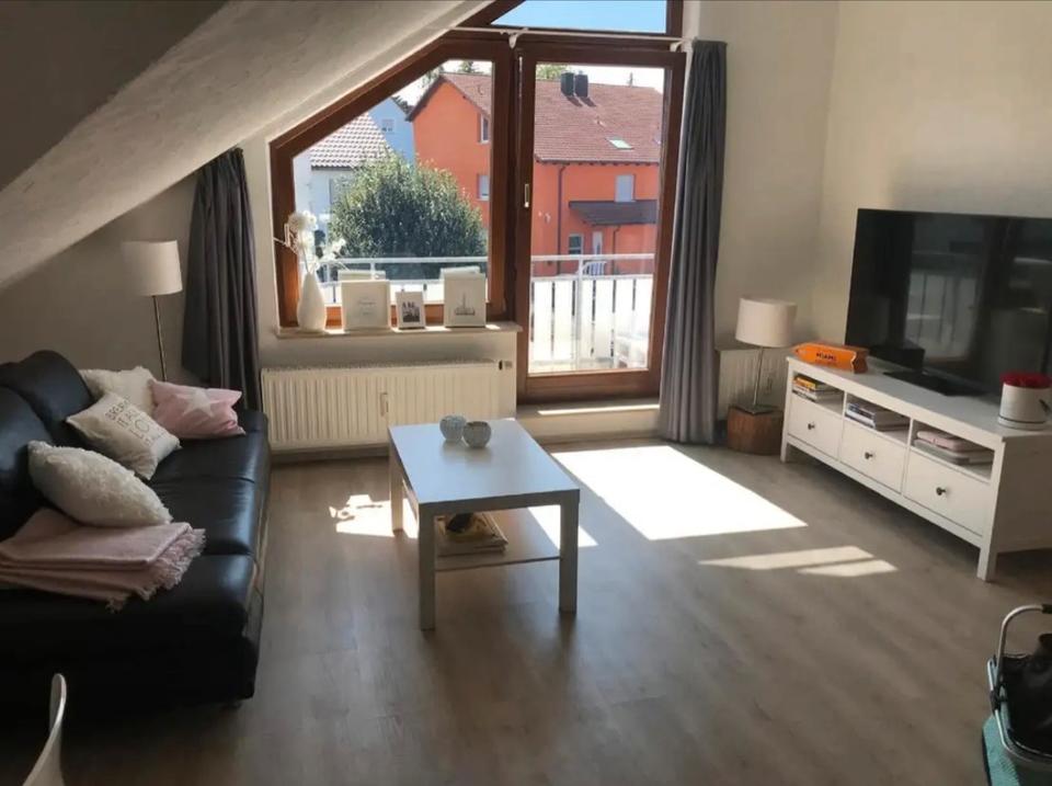 Thumbnail-Möblierte 2-Zimmer-Dachgeschosswohnung mit EBK in Ellhofen