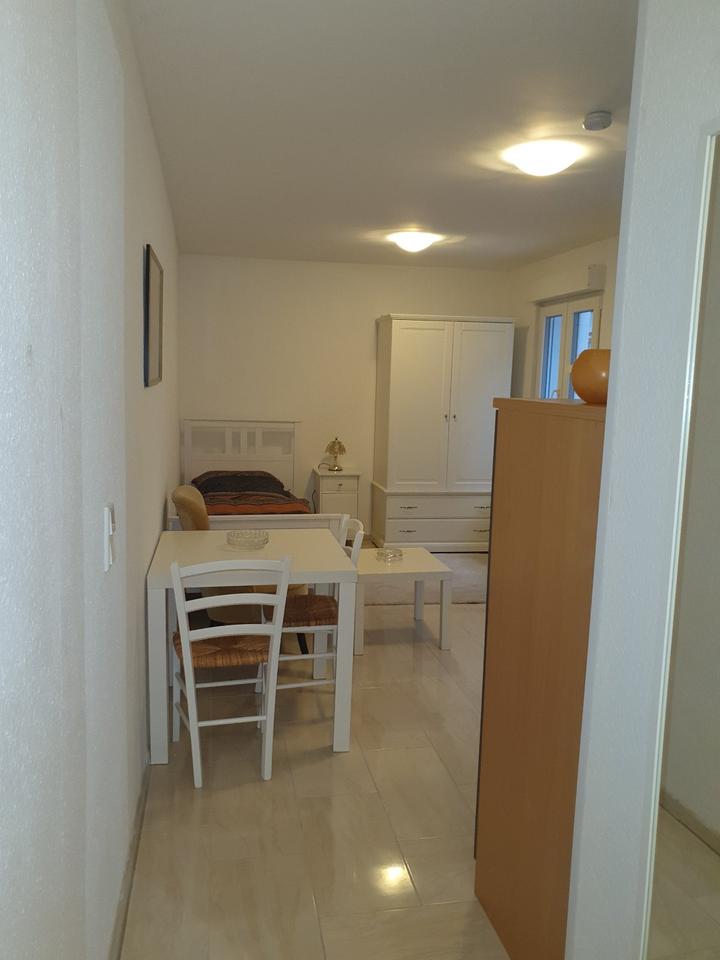 Thumbnail-Schöne helle 1-Zimmer Wohnung Erdgeschoss