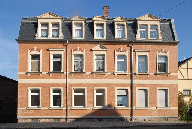 Thumbnail-Sehr schöne Wohnung mit großem Balkon, 1.OG, frisch für Sie saniert