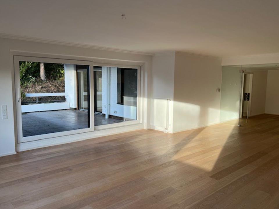 Thumbnail-Ansprechende 4-Zimmer Wohnung (ca. 136 m²) mit großer Terrasse