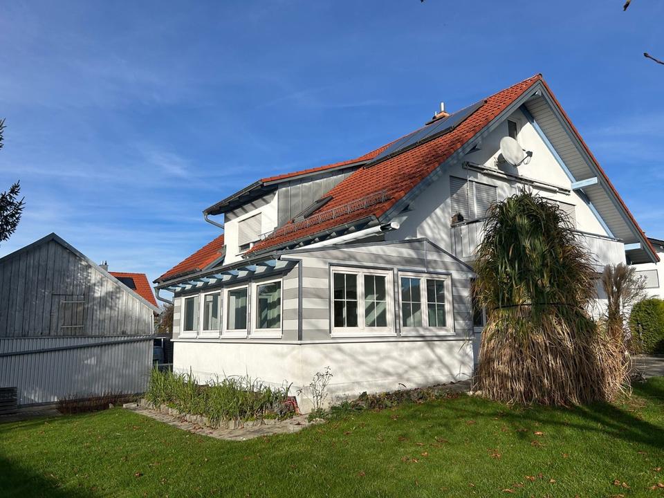 Thumbnail-Zweifamilienhaus mit großem nicht einsehbaren Garten, EG frei, OG