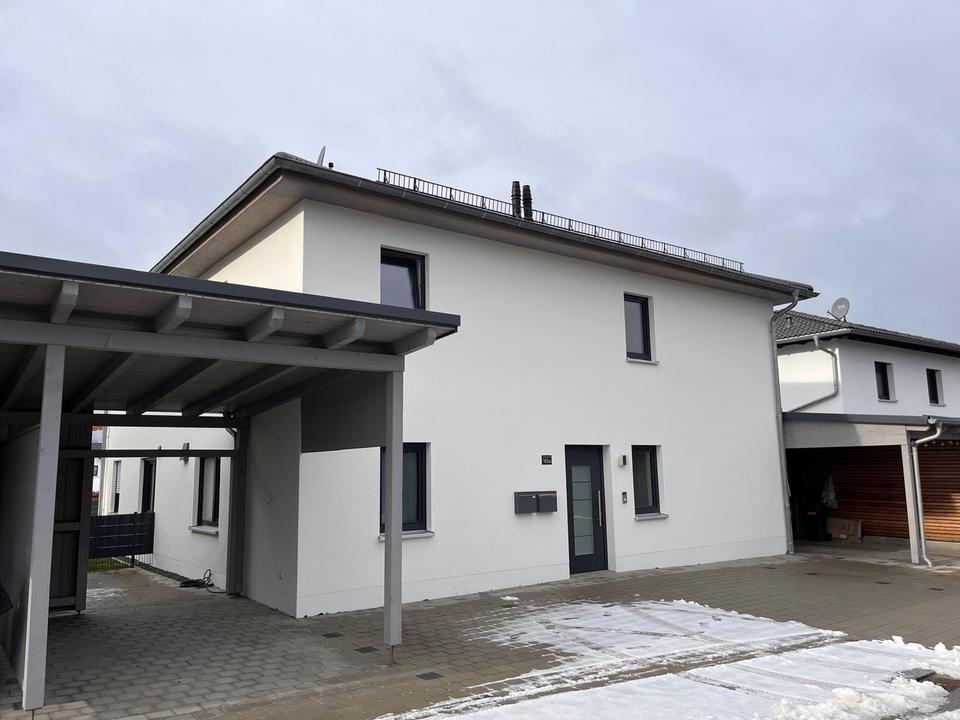 Thumbnail-Geschmackvolle 3-Zimmer-Wohnung mit Einbauküche in Wackersdorf