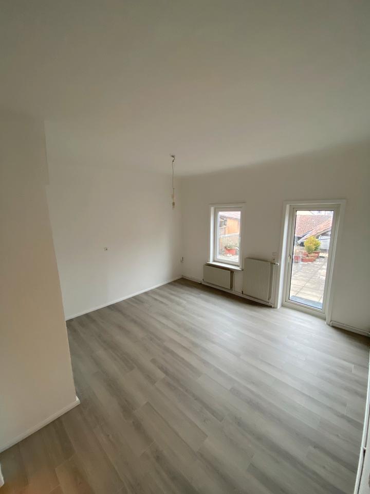 Thumbnail-4 Zimmer Wohnung in Dransfeld mit großem Balkon