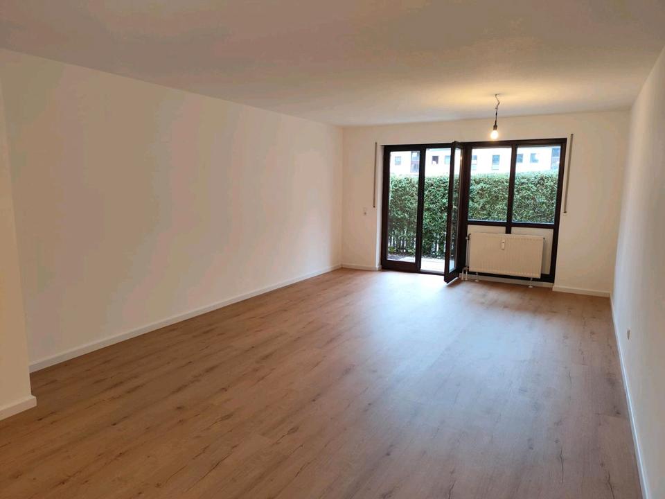 Thumbnail-Renovierte 3,5-Zimmer-Erdgeschosswohnung in Augsburg-Hochzoll