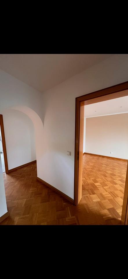 Thumbnail-Schöne 2,5 Zummer-Wohnung mit Balkon