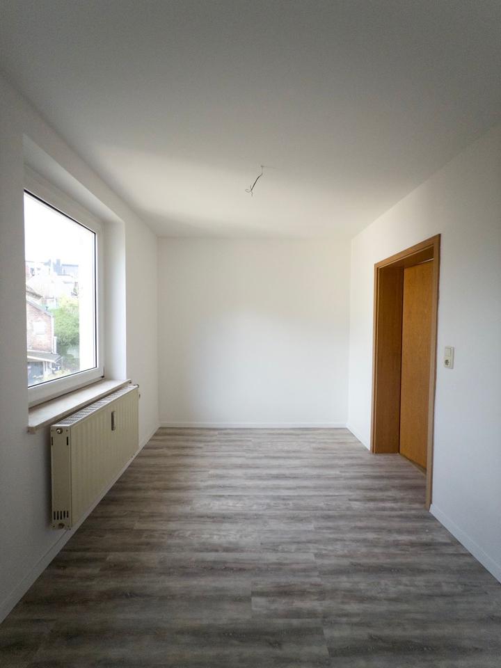 Thumbnail-Renovierte zentrale 3 Zimmer Wohnung