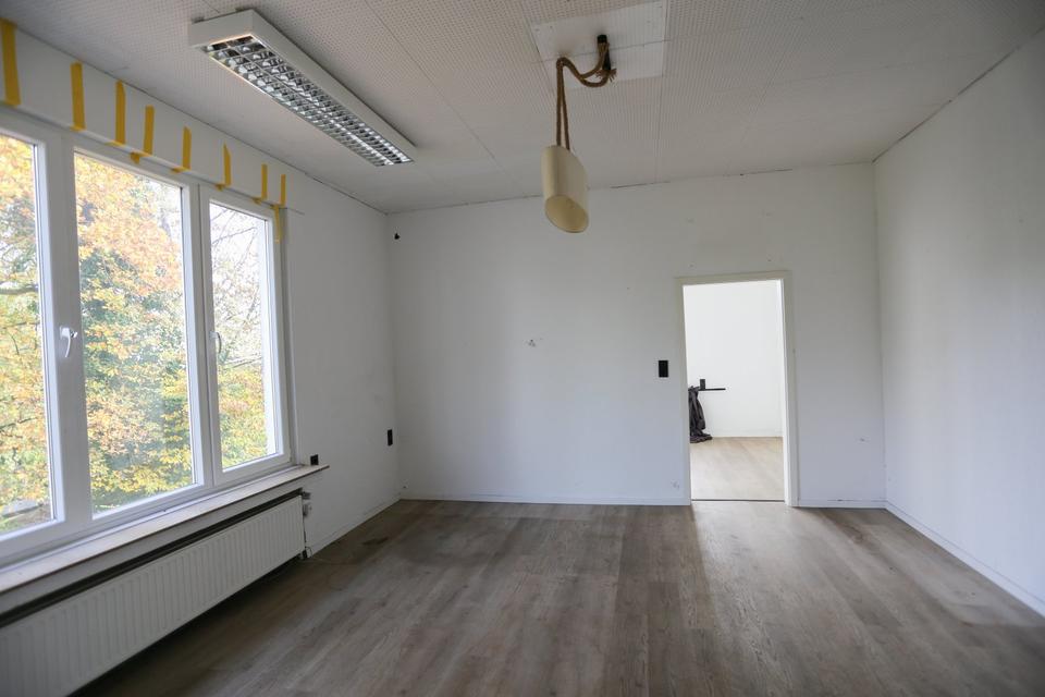 Thumbnail-Betriebsräume mit Büro in Wuppertal Küllenhahn zu vermieten