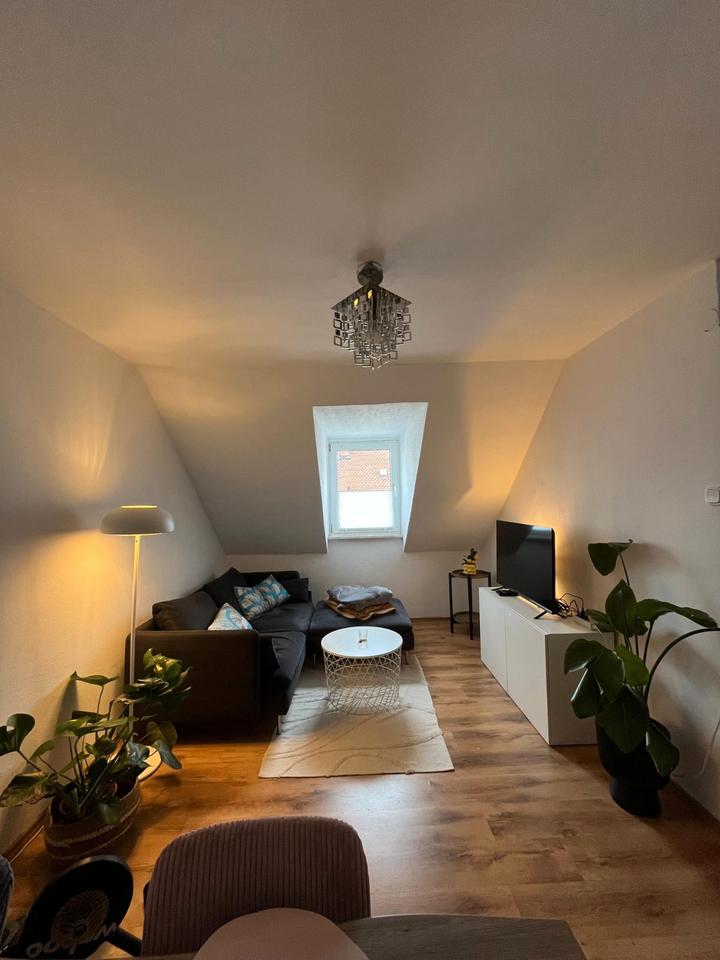 Thumbnail-Geräumige 1,5-Zimmer-Wohnung mit Einkauküche im 4. OG