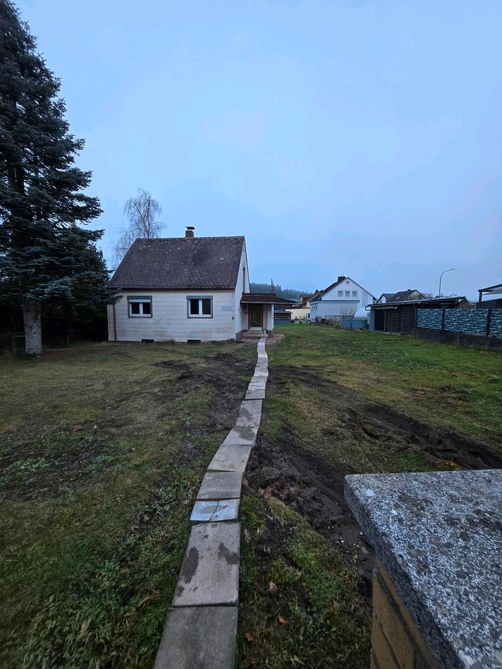 Thumbnail-Sanierungsbedürftiges Einfamilienhaus mit Potential - entkernt!