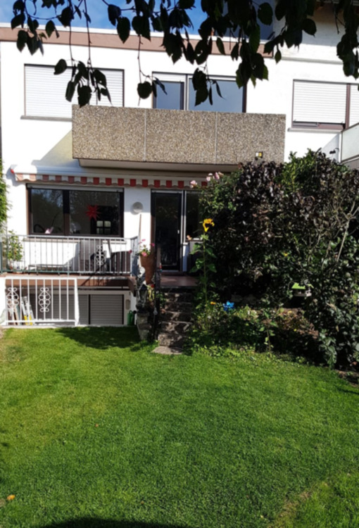 Thumbnail-Feldrandlage Reihenhaus mit Aufstockung in Dietzenbach Westend